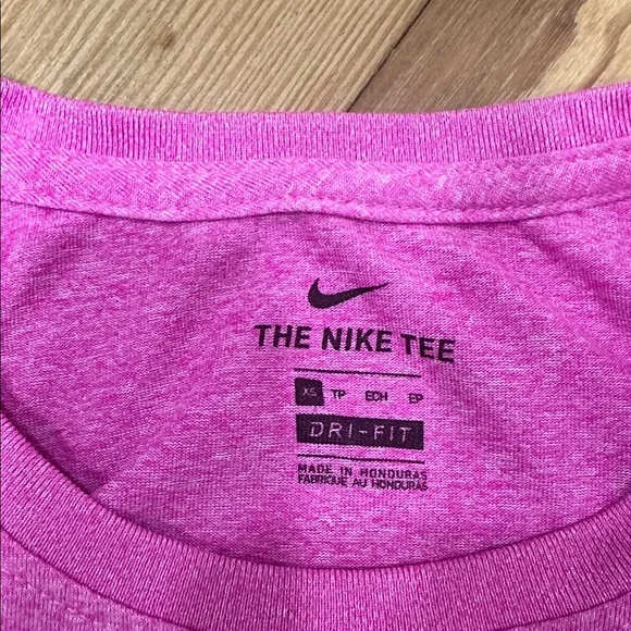 Nike Fuchsia Sleeveless Top - Picture 2 of 3